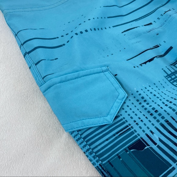 Oakley Men’s Boardshorts - Picture 5 of 11